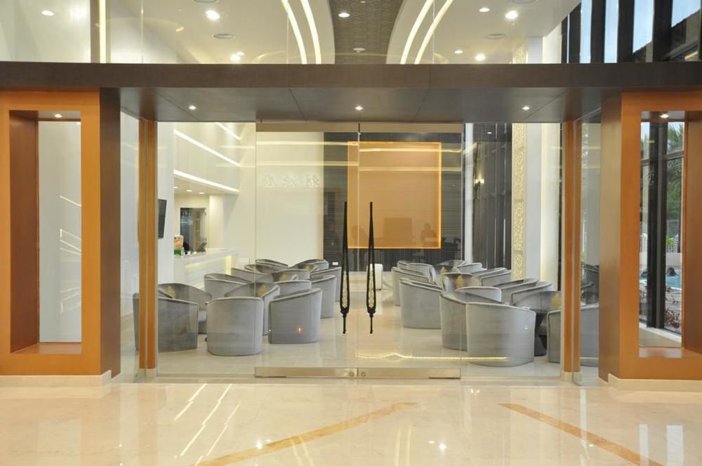 Hotel Lounge