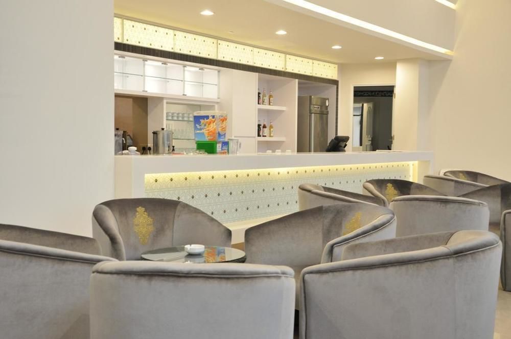 Hotel Lounge