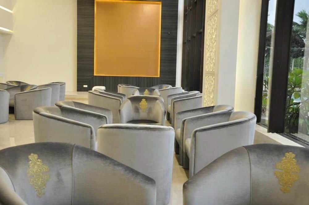 Hotel Lounge