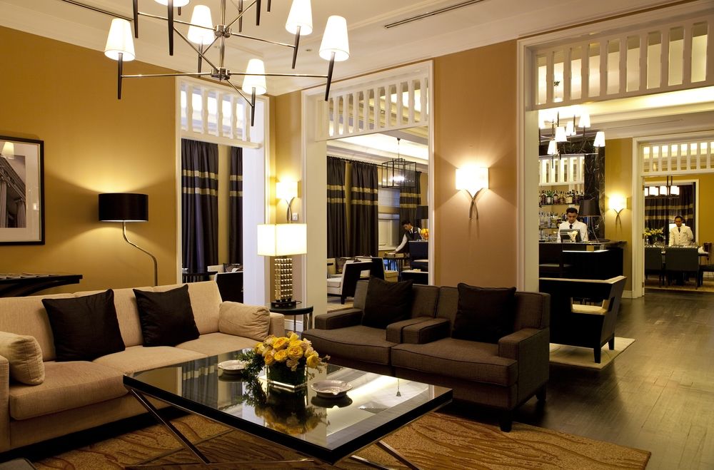 Hotel Lounge