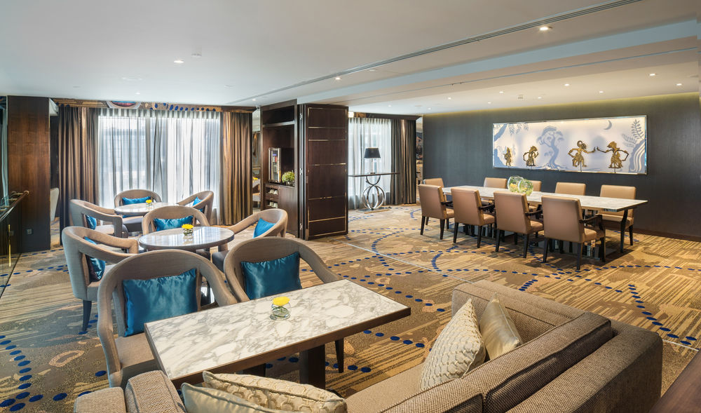 Executive Lounge