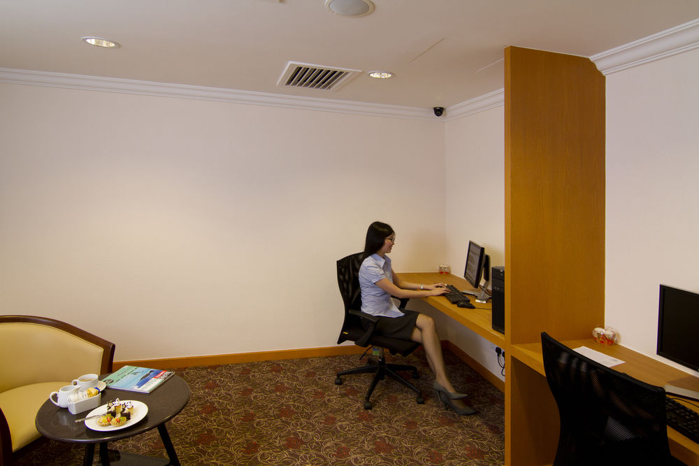 Hotel Lounge