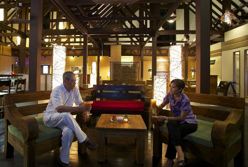 Hotel Lounge