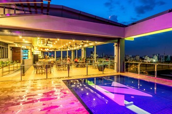 Rooftop Pool